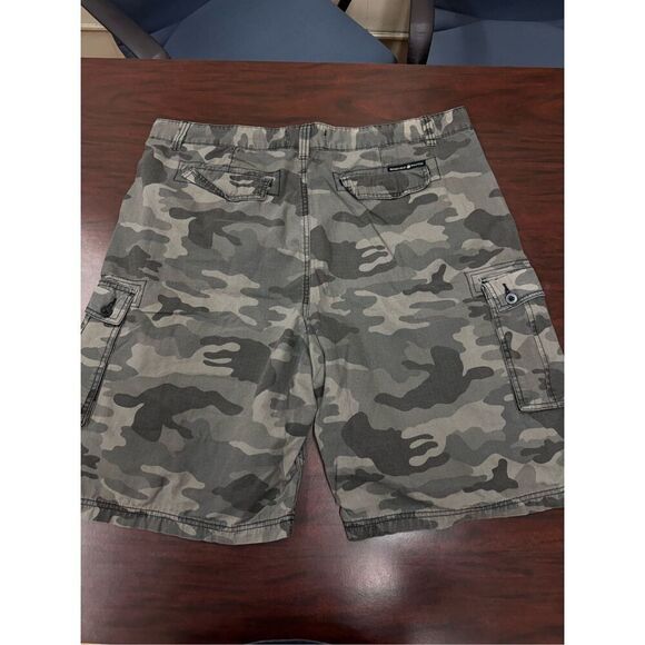 Beverly Hills Polo Club Men’s Camouflage Cargo Shorts Size 42 - Picture 2 of 5